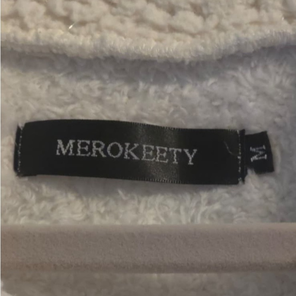 Women's Cozy White Sweater - Picture 10 of 11